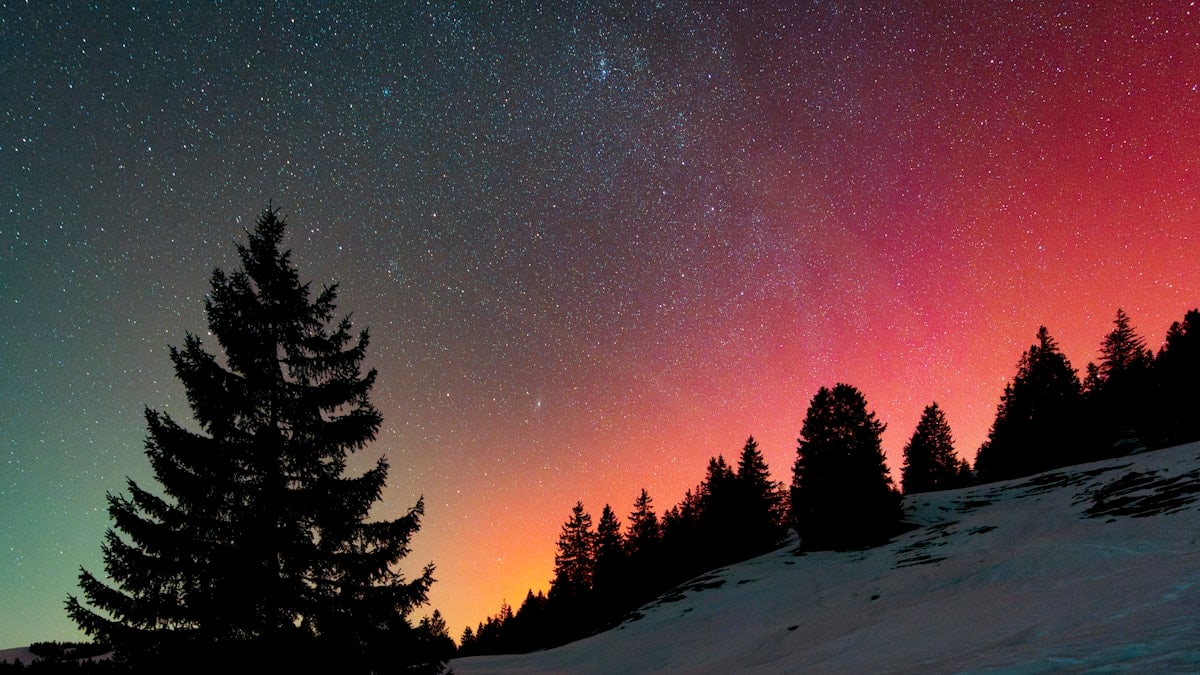 Nordlights Switzerland, Ibergeregg, Schwyz Bild: Philipp Düsel | www.fotografie-duesel.ch Instagram: @fotografieduesel.ch @philipp_dice @animals_philipp_dice